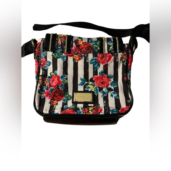 Betsey Johnson Floral Crossbody Bag Purse Striped Black White NWT - Picture 10 of 10